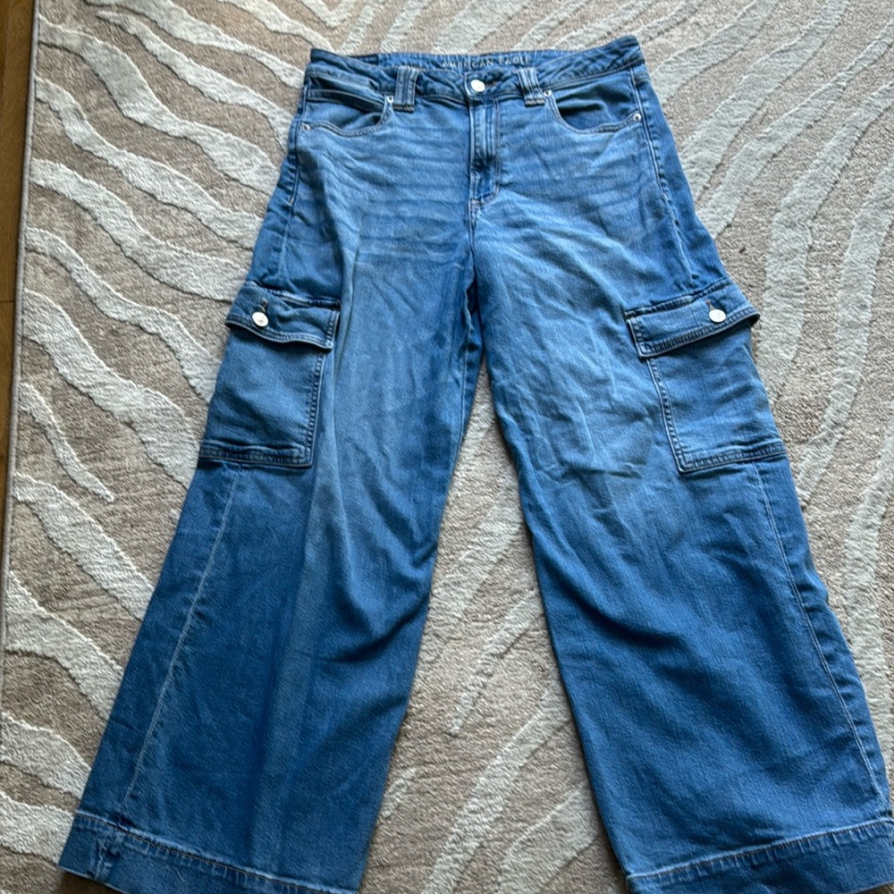 American Eagle Strigid Wide Leg Cargo Jeans- Size 12 SHORT